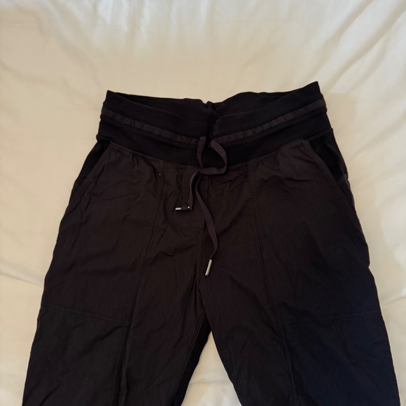 Lululemon Dance Studio Cropped Pants in Black - Picture 2 of 3